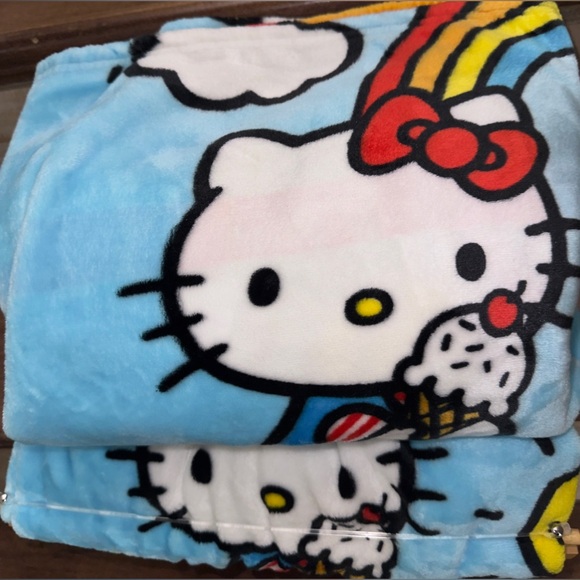 Super Cute  Hello Kitty Blue Ice Cream & Rainbow 🌈 Throw Blanket 60”x70” - NEW - Picture 4 of 10
